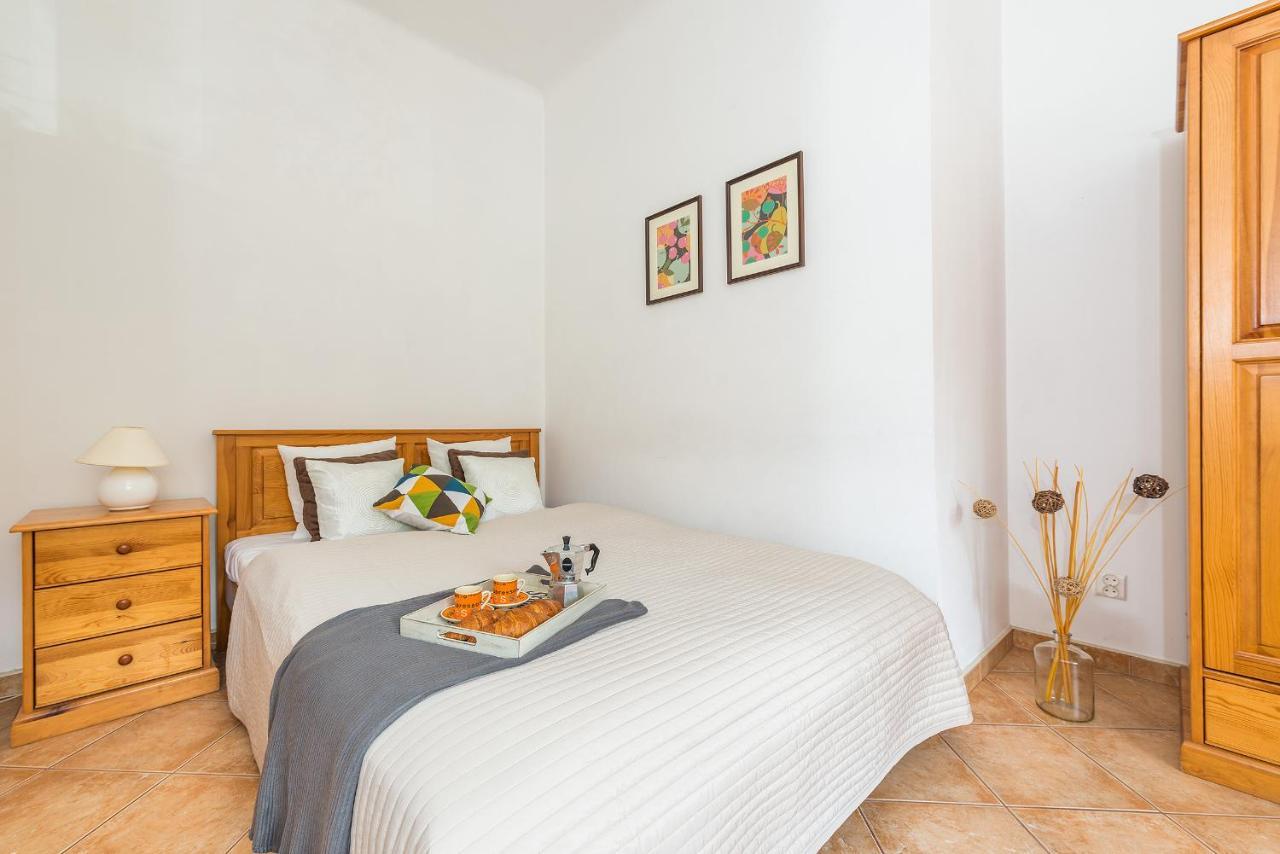 Zbawiciela Square P&O Serviced Apartments Варшава Экстерьер фото